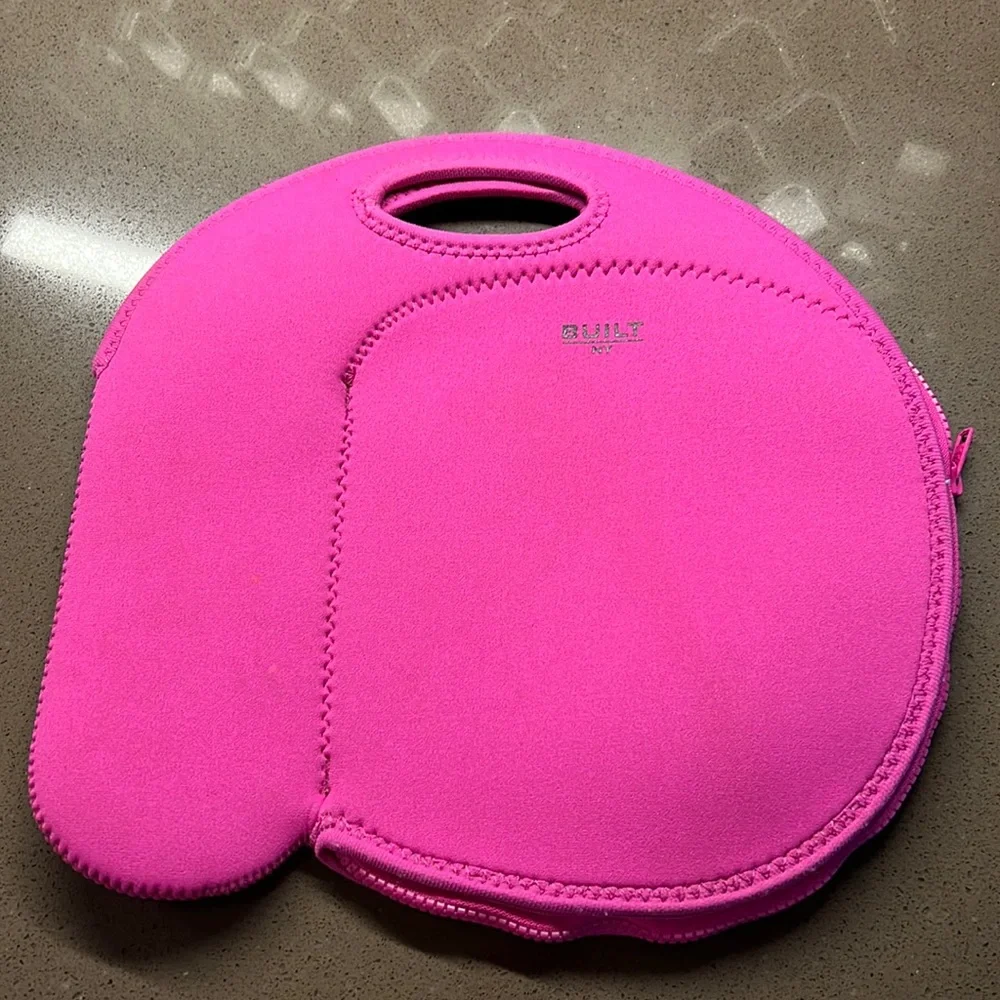 BuiltNY Lunch Bag, Neoprene Bag machine washable.